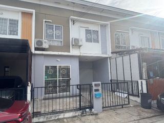 For sale 3 bedrooms townhouse in Mueang Pathum Thani, Pathum Thani