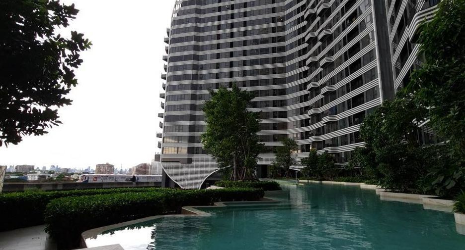 For sale 1 bed condo in Bang Na, Bangkok