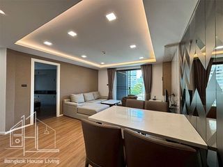 For rent 2 bedrooms condo in Watthana, Bangkok