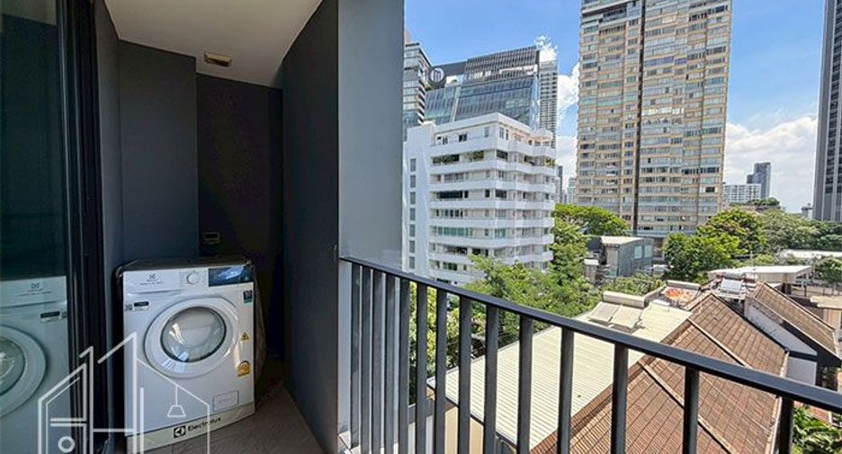 For rent 2 bedrooms condo in Watthana, Bangkok