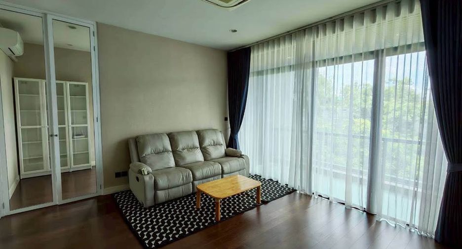 For rent and for sale 6 bedrooms house in Bang Kapi, Bangkok