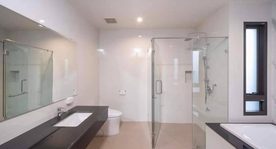 For rent and for sale 4 bedrooms villa in Hang Dong, Chiang Mai