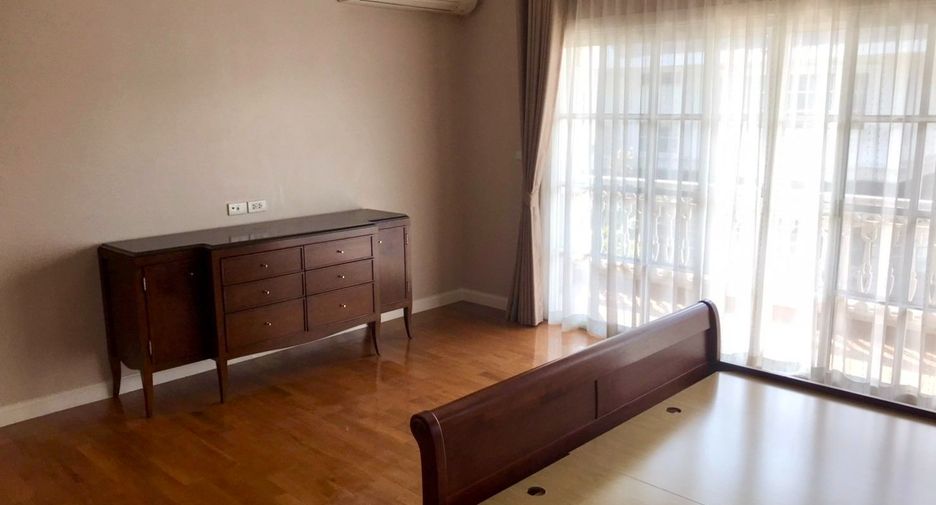 À louer 4 chambres maison à Mueang Samut Prakan, Samut Prakan