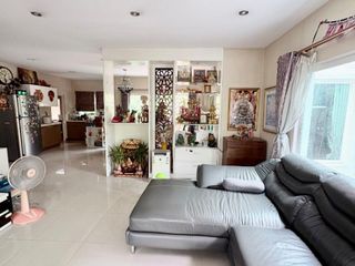 For sale 3 bedrooms house in Bang Khun Thian, Bangkok