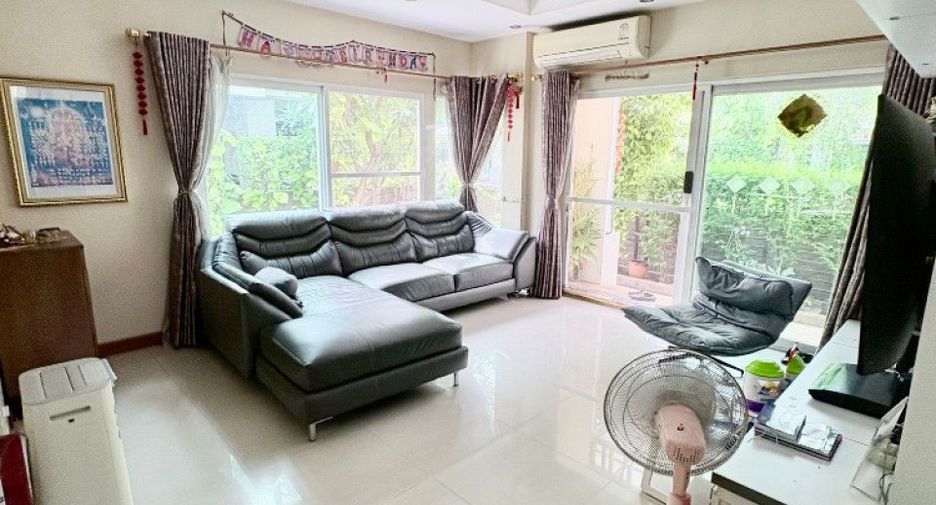 For sale 3 bedrooms house in Bang Khun Thian, Bangkok