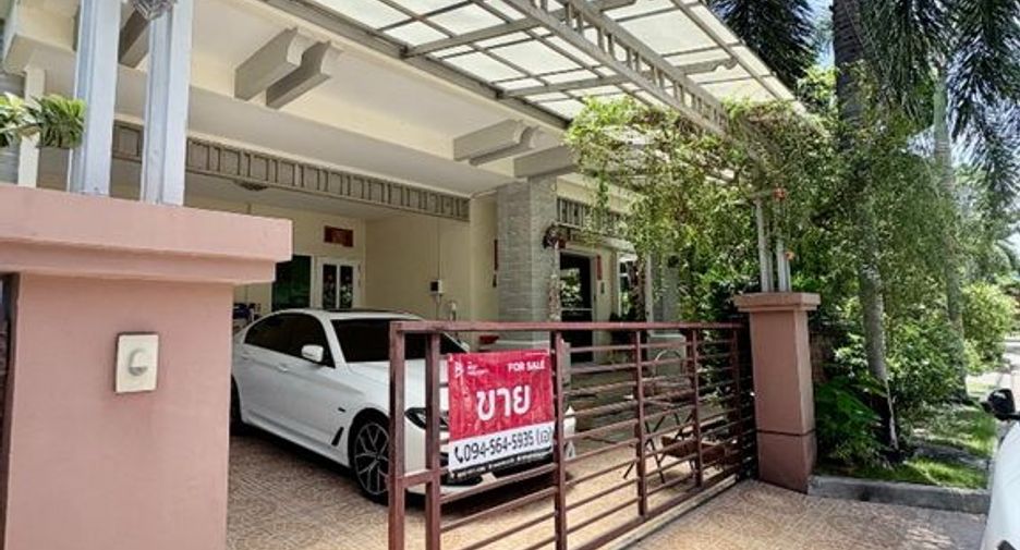 For sale 3 bedrooms house in Bang Khun Thian, Bangkok