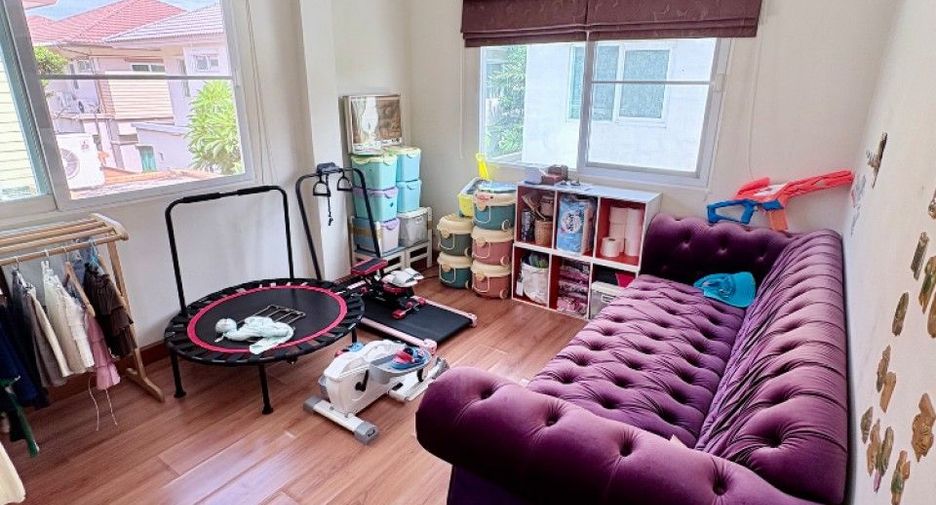 For sale 3 bedrooms house in Bang Khun Thian, Bangkok