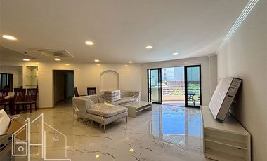 For rent 3 bedrooms condo in Khlong Toei, Bangkok