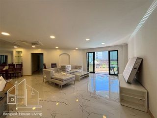 For rent 3 bedrooms condo in Khlong Toei, Bangkok
