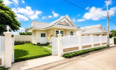 For sale 3 bedrooms villa in Hua Hin, Prachuap Khiri Khan