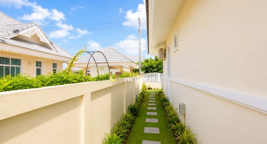 For sale 3 bedrooms villa in Hua Hin, Prachuap Khiri Khan
