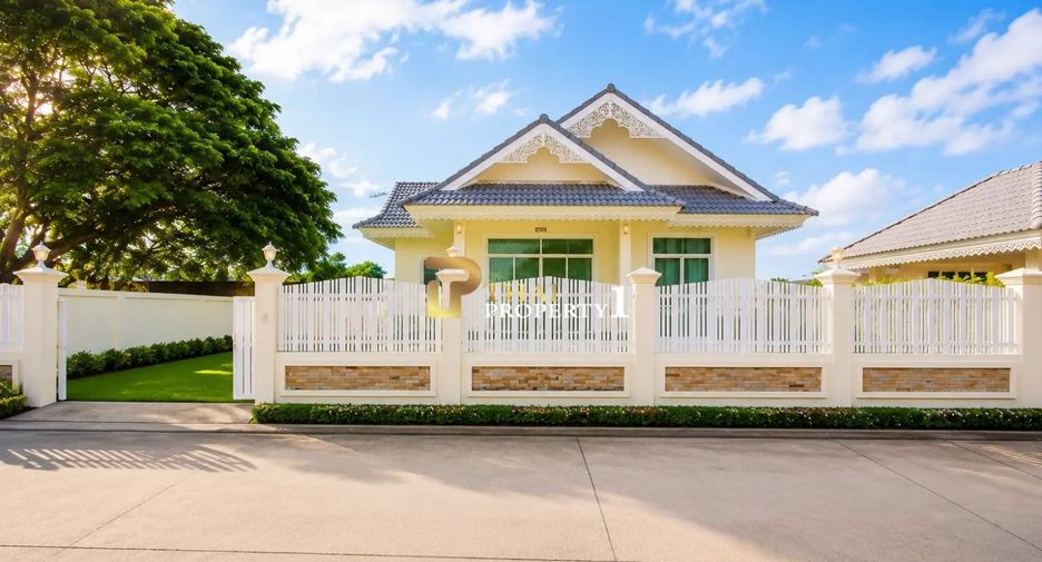 For sale 3 bedrooms villa in Hua Hin, Prachuap Khiri Khan