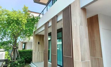For rent and for sale 4 bedrooms house in Bang Phli, Samut Prakan