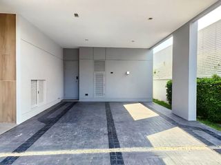 For rent and for sale 4 bedrooms house in Bang Phli, Samut Prakan