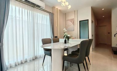 For rent and for sale 4 bedrooms house in Bang Phli, Samut Prakan