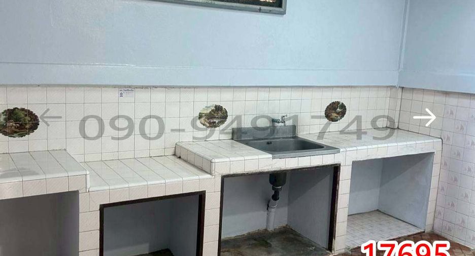 For rent 2 bedrooms townhouse in Mueang Samut Prakan, Samut Prakan