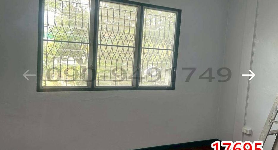 For rent 2 bedrooms townhouse in Mueang Samut Prakan, Samut Prakan