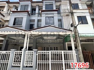 Reihenhaus zur Miete mit 4 Zimmer in Bang Khen, Bangkok