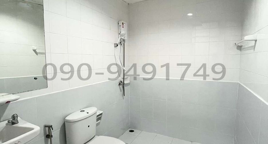 Reihenhaus zur Miete mit 4 Zimmer in Bang Khen, Bangkok