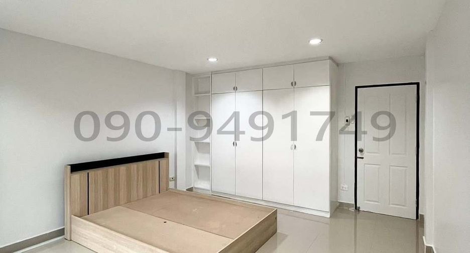 Reihenhaus zur Miete mit 4 Zimmer in Bang Khen, Bangkok