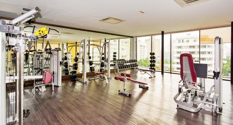 For rent 3 bedrooms condo in Watthana, Bangkok