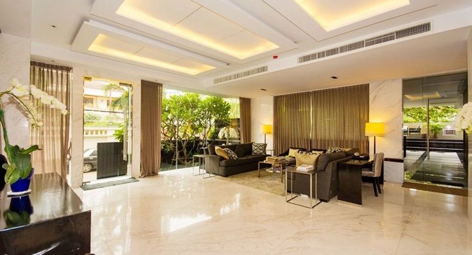 For rent 3 bedrooms condo in Watthana, Bangkok