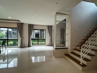 For rent 4 bedrooms house in Bang Phli, Samut Prakan