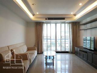 For rent 3 bedrooms condo in Watthana, Bangkok