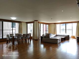 For rent 4 bedrooms condo in Khlong Toei, Bangkok