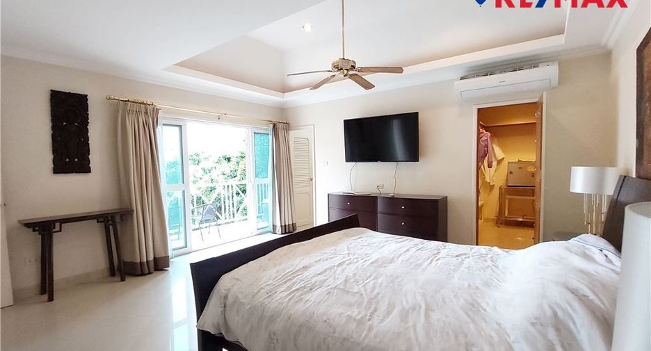 For rent 3 bedrooms house in Pratumnak, Pattaya