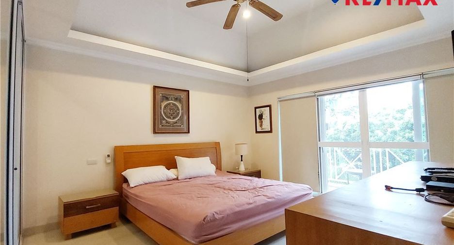 For rent 3 bedrooms house in Pratumnak, Pattaya