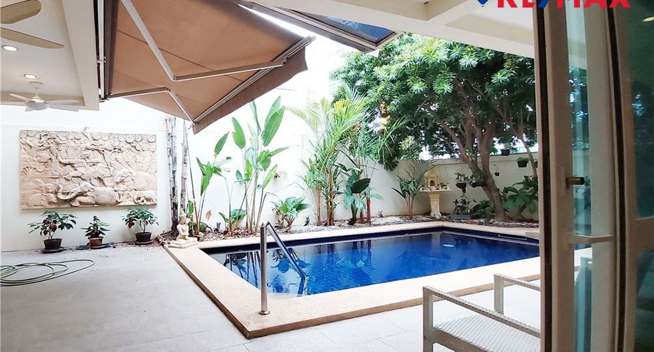 For rent 3 bedrooms house in Pratumnak, Pattaya