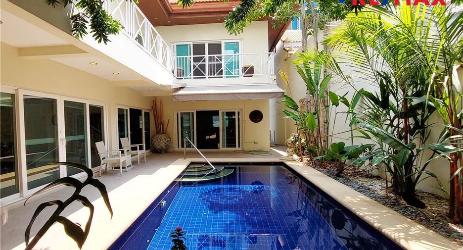 For rent 3 bedrooms house in Pratumnak, Pattaya