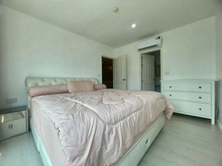 For rent 2 bedrooms condo in Huai Khwang, Bangkok