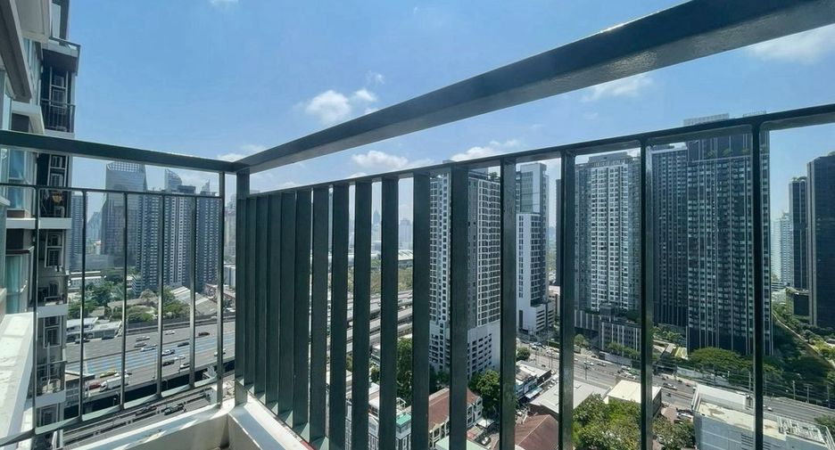 Condo en alquiler de 2 habitaciones en Huai Khwang, Bangkok