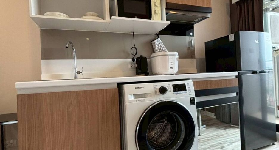 For sale 1 bed condo in Si Racha, Chonburi