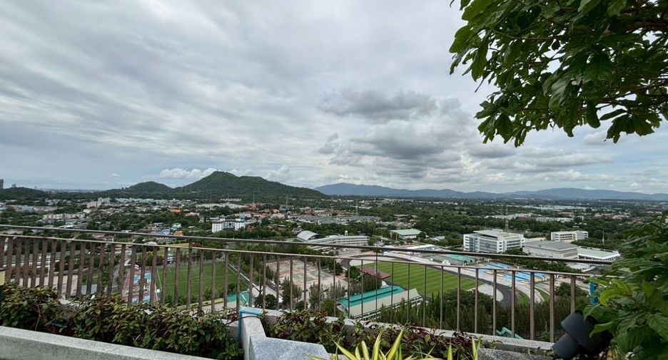 For sale 1 bed condo in Si Racha, Chonburi