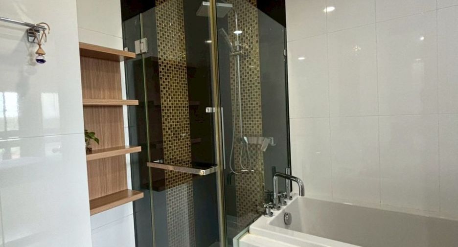 For sale 1 bed condo in Si Racha, Chonburi