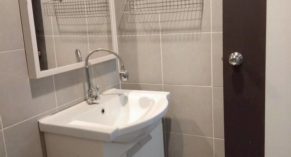 For rent 3 bedrooms townhouse in Mueang Chiang Mai, Chiang Mai