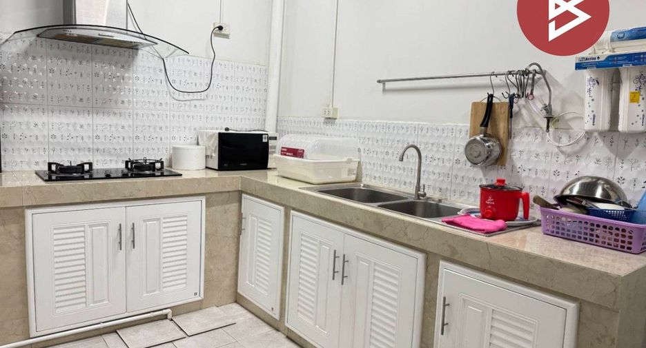 Casa adosada en venta de 3 habitaciones en Mueang Samut Sakhon, Samut Sakhon