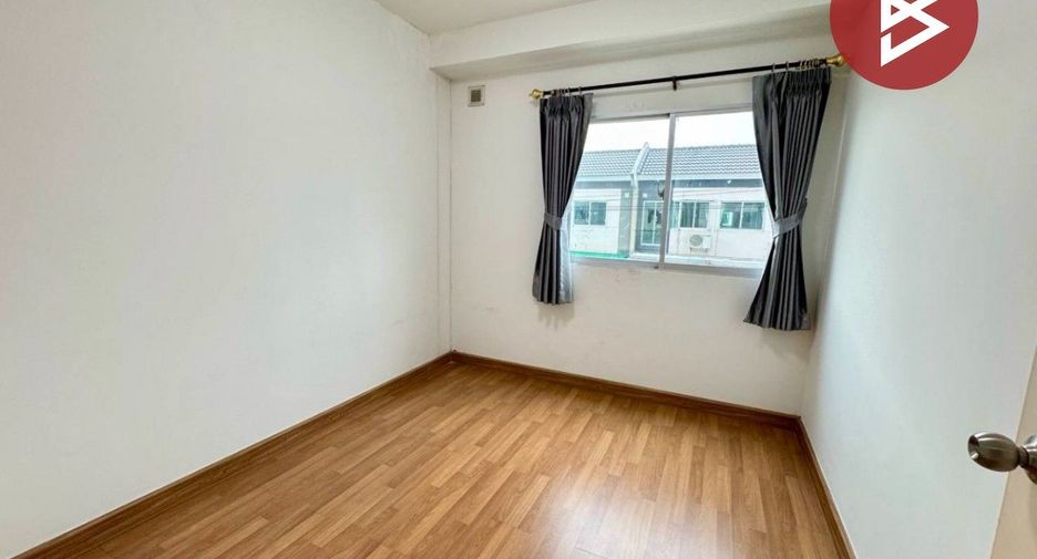 Casa adosada en venta de 3 habitaciones en Mueang Samut Sakhon, Samut Sakhon