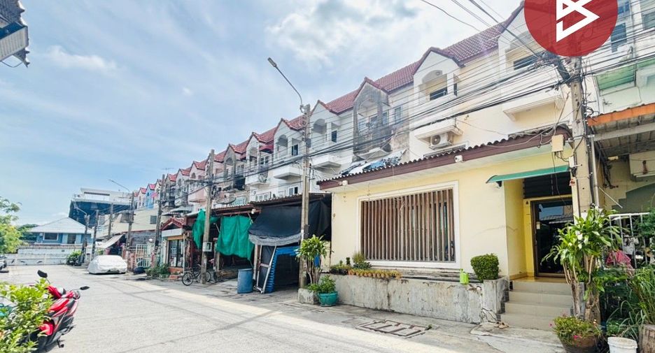 For sale 10 bedrooms townhouse in Bang Phli, Samut Prakan