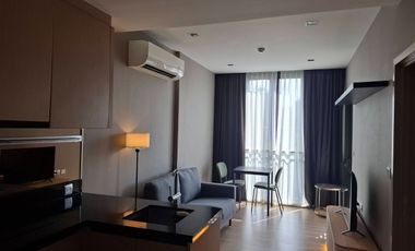 For rent 2 bedrooms condo in Huai Khwang, Bangkok
