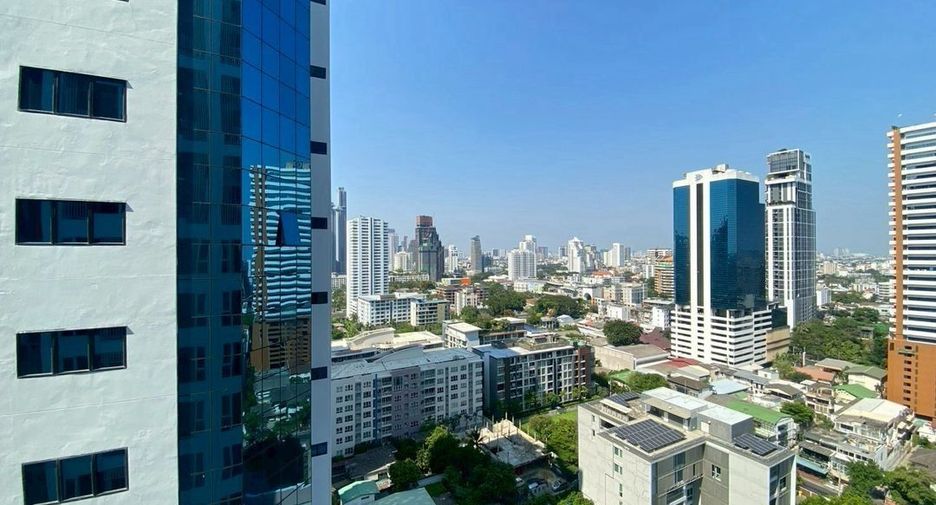 For rent 1 bed condo in Khlong Toei, Bangkok