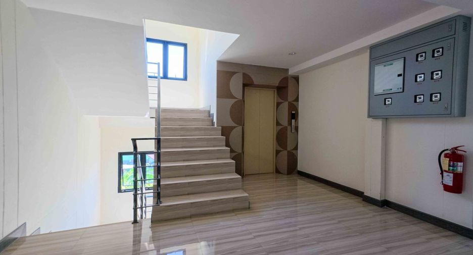 For sale 28 bedrooms apartment in Lat Phrao, Bangkok