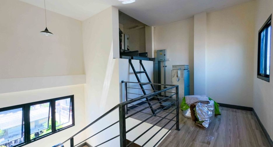 For sale 28 bedrooms apartment in Lat Phrao, Bangkok