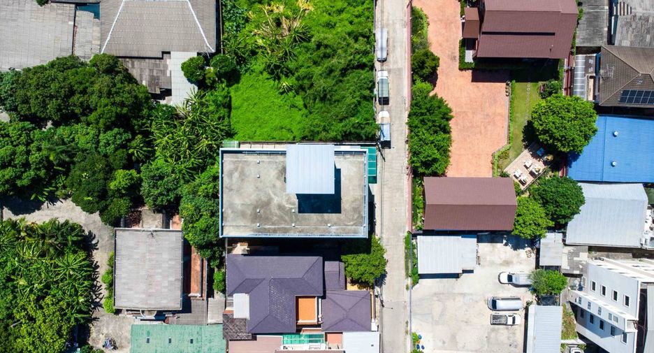 For sale 28 bedrooms apartment in Lat Phrao, Bangkok