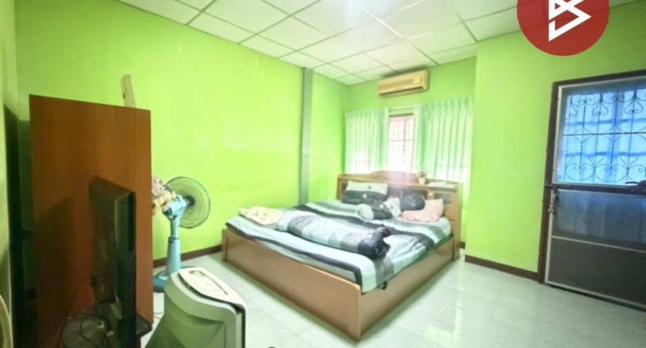 For sale 2 bedrooms townhouse in Si Racha, Chonburi