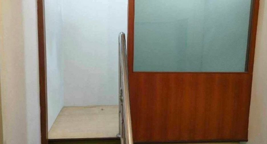 For sale 3 bedrooms townhouse in Phra Samut Chedi, Samut Prakan