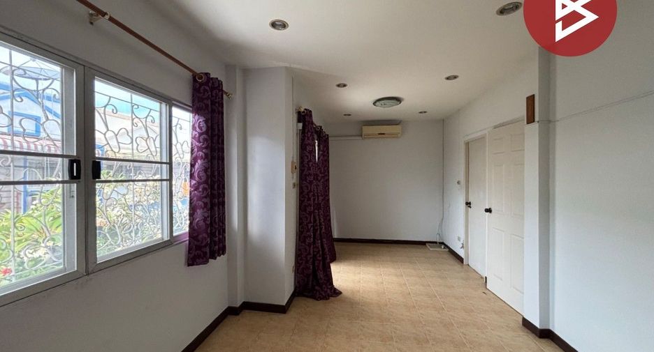 For sale 3 bedrooms townhouse in Phra Samut Chedi, Samut Prakan